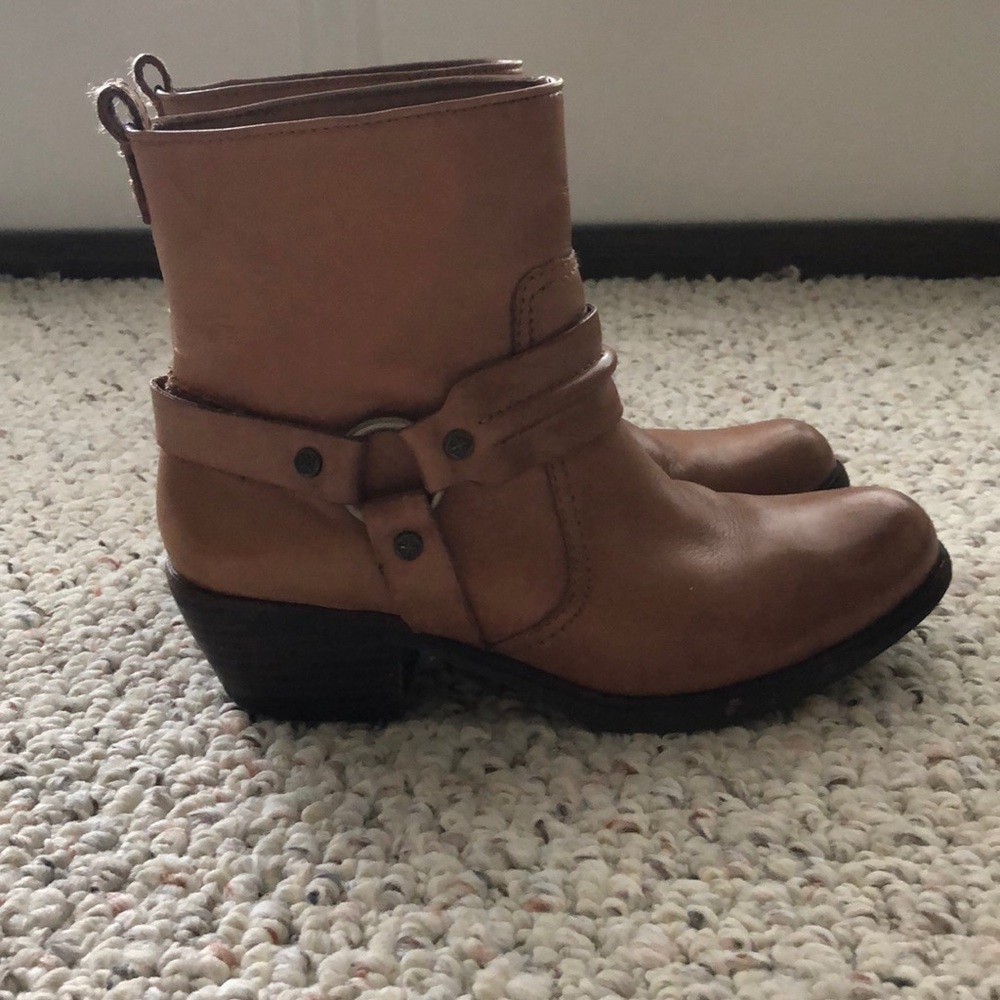 Antonio Melani ankle boots
